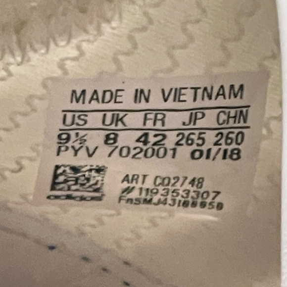 Adidas Arkyn Boost Women’s - Picture 13 of 14